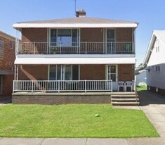 7414 Dorothy Ave in Parma, OH - Building Photo