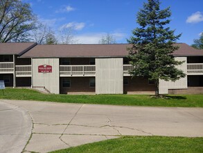 Woodland Pointe in Kent, OH - Building Photo - Building Photo