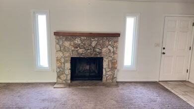 7624 SW 56th Ave in Gainesville, FL - Building Photo - Building Photo