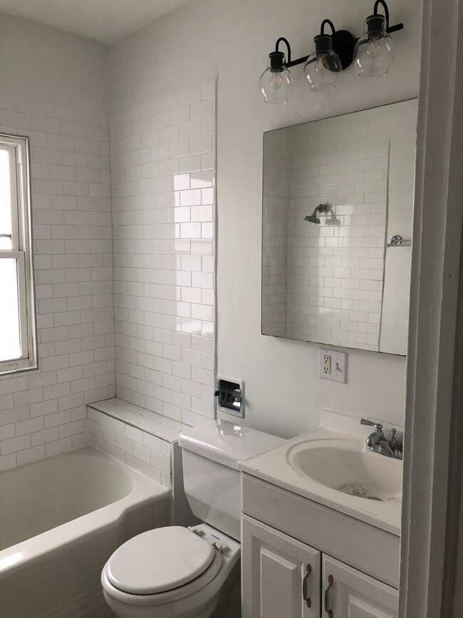 14623 Clifton Blvd, Unit 14623 in Lakewood, OH - Building Photo - Building Photo