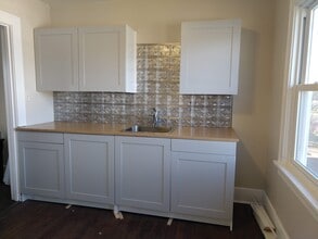 1007 9th Ave, Unit B in Union Grove, WI - Building Photo - Building Photo