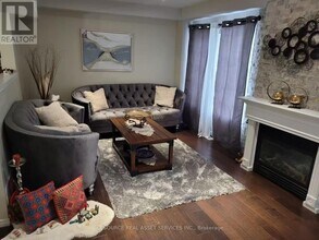 406 Woodbine Ave in Kitchener, ON - Building Photo - Building Photo