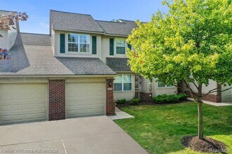 31173 Livingston Dr in Novi, MI - Building Photo - Building Photo