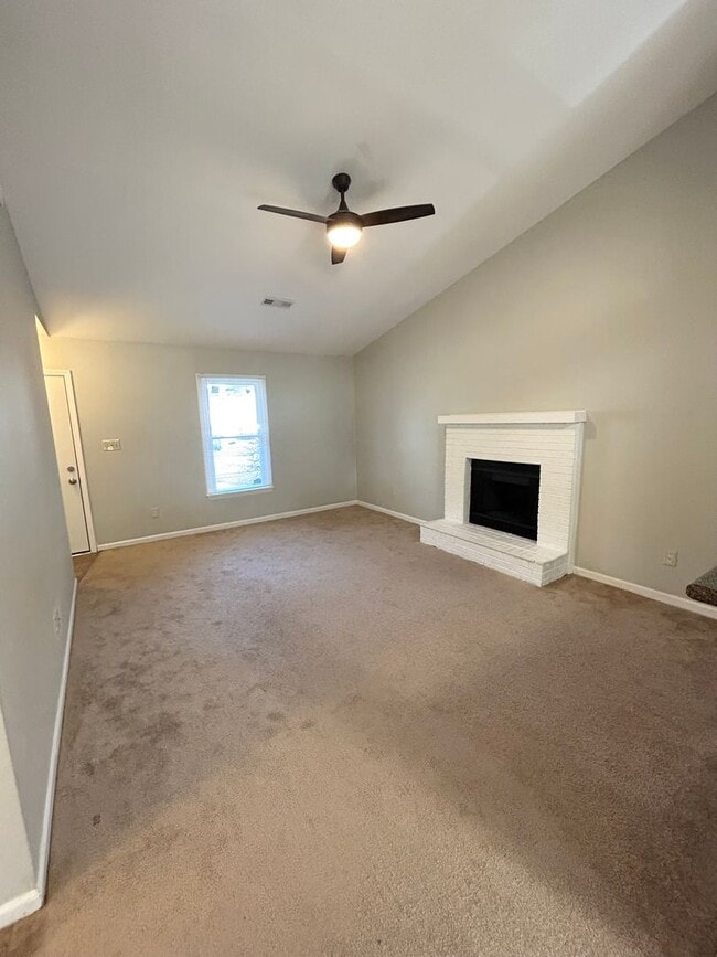 158 Corey Cir in Jacksonville, NC - Building Photo - Building Photo