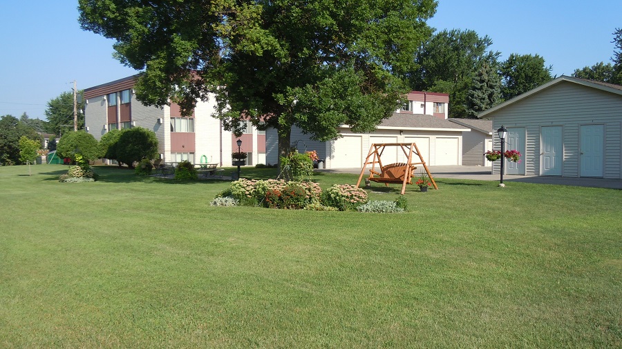 Golfview Crossing Apartments in Winona, MN - Building Photo