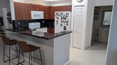 16562 SW 71st Ter in Miami, FL - Building Photo - Building Photo
