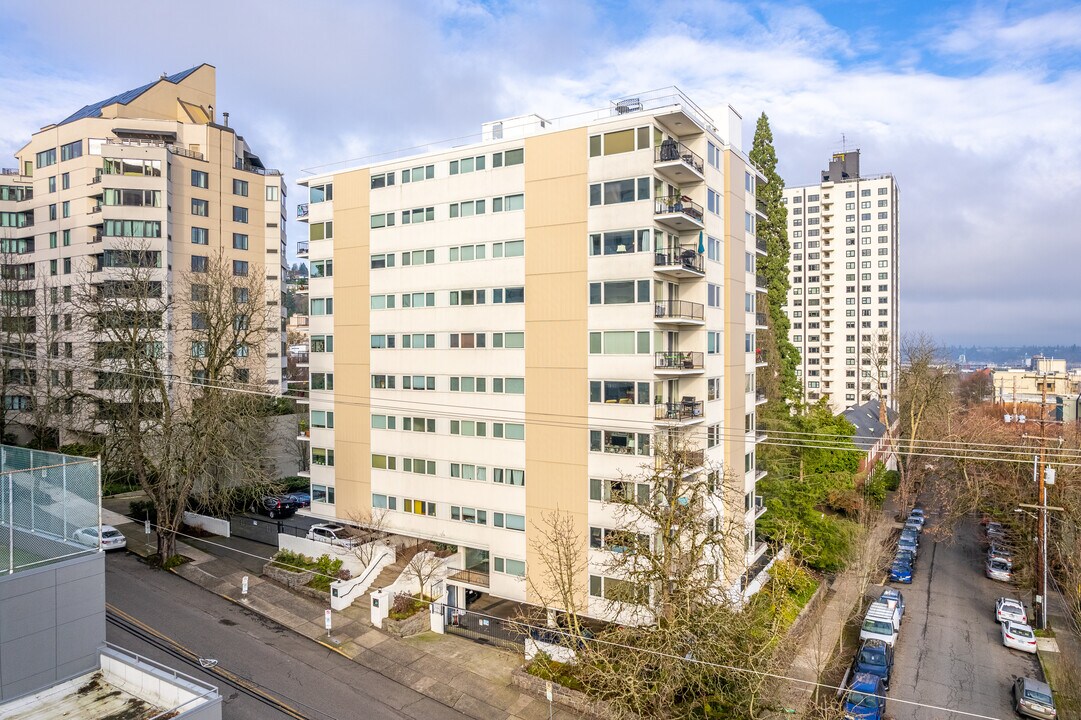 Kings Hill in Portland, OR - Building Photo
