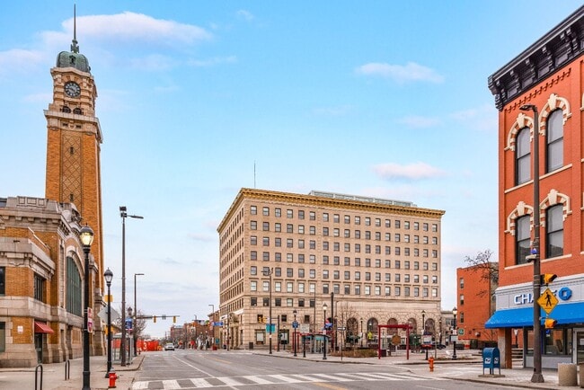 Market District Lofts in Cleveland, OH - Building Photo - Building Photo
