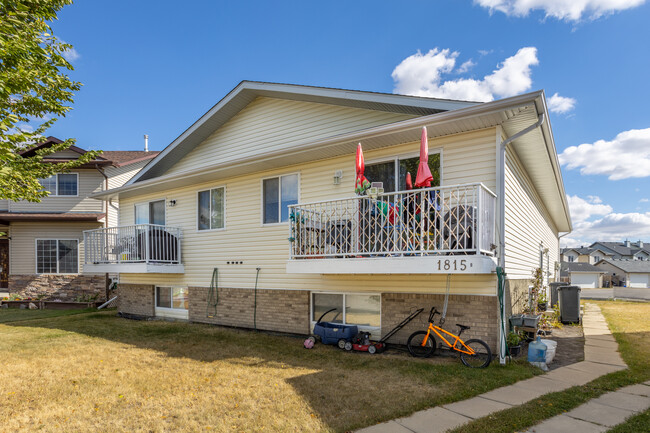 1815A 5 Av SE in High River, AB - Building Photo - Building Photo