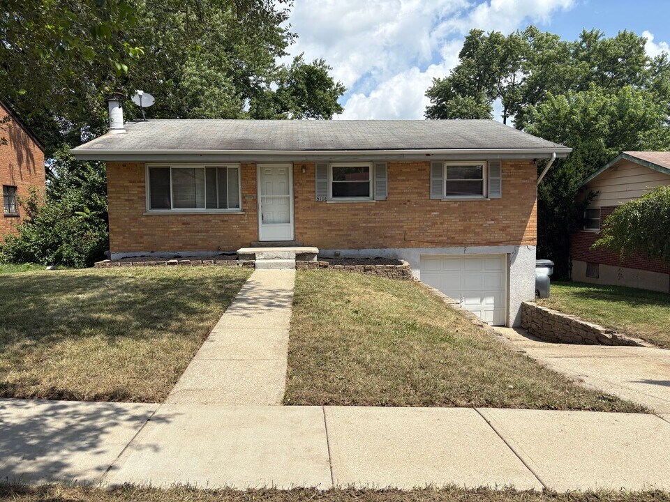 5106 Chantilly Dr in Cincinnati, OH - Building Photo