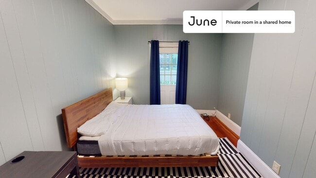 Private bedroom in 7 bed/2 bath Home in Boston, MA - Building Photo - Building Photo