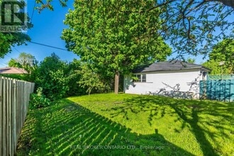 1203 Wecker Dr in Oshawa, ON - Building Photo - Building Photo