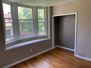 1132 Portland St, Unit Apt 1 in Pittsburgh, PA - Foto de edificio - Building Photo