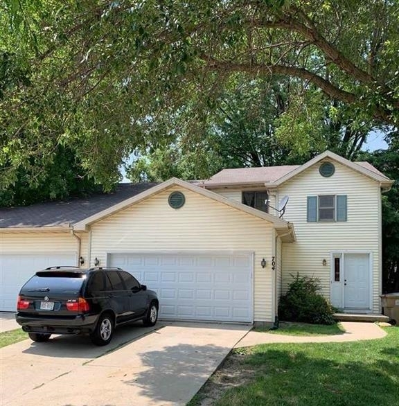 704 N Thompson Dr in Madison, WI - Building Photo - Building Photo