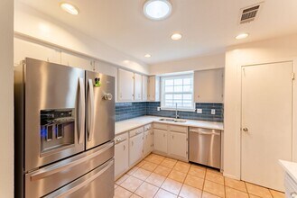 3407 Ambleside Dr in Austin, TX - Building Photo - Building Photo