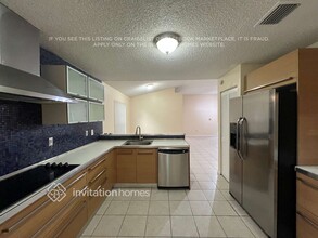 5255 NW 117th Ave in Coral Springs, FL - Building Photo - Building Photo