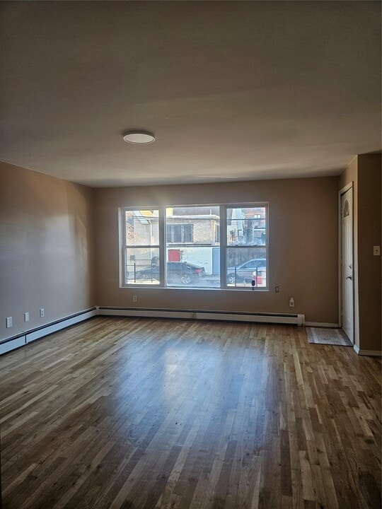 13-22-22 Augustina Ave in Queens, NY - Building Photo