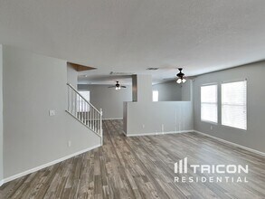 4940 Naff Ridge Dr in Las Vegas, NV - Building Photo - Building Photo