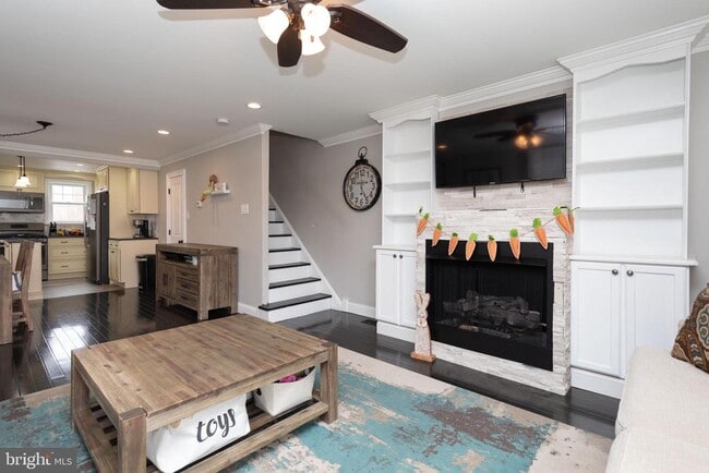 582 Fairway Terrace