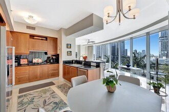 333 Las Olas Way in Fort Lauderdale, FL - Building Photo - Building Photo