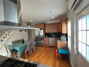358 Hunnewell St in Needham, MA - Building Photo - Building Photo