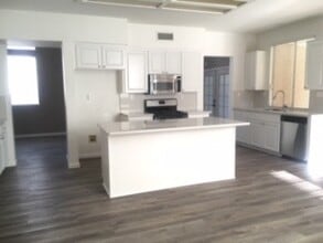 24808 Shady Pine Ct in Murrieta, CA - Building Photo - Building Photo