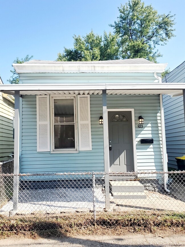 property at 923 4th Ave