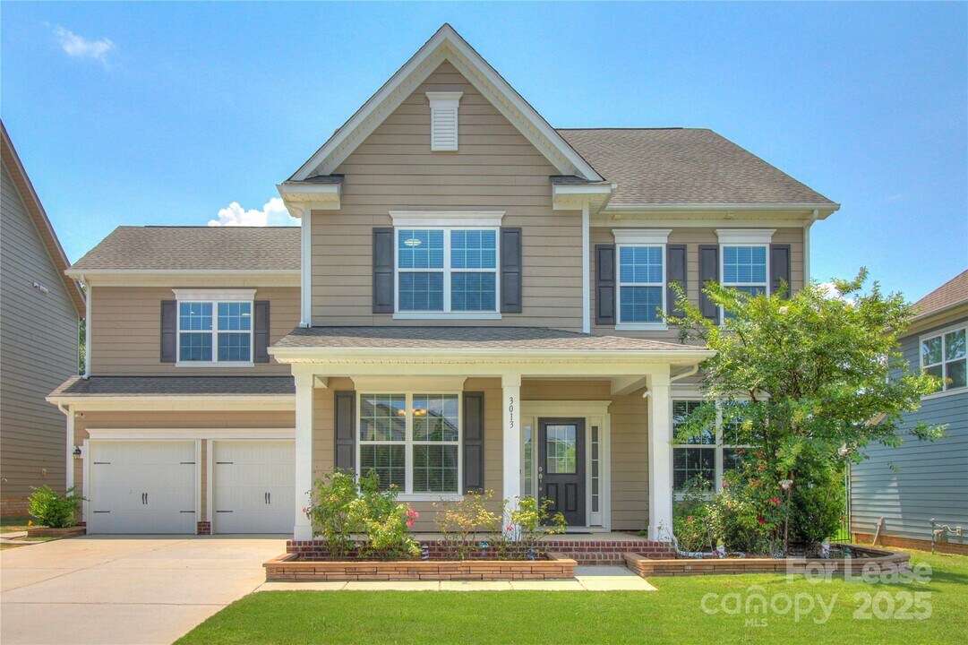 3013 Hamilton Mill Dr in Waxhaw, NC - Building Photo