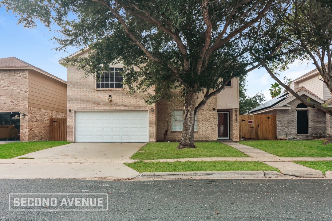 7613 Timber Crest Dr in Corpus Christi, TX - Building Photo