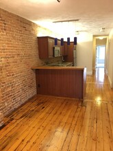 28 Beacon St, Unit 2 in Chelsea, MA - Building Photo - Building Photo