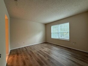 17820 Windflower Way in Dallas, TX - Building Photo - Building Photo