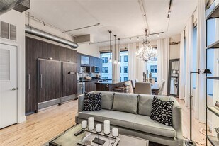 705 Main St in Houston, TX - Building Photo