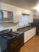 709 Broad St in Mount Pleasant, PA - Building Photo