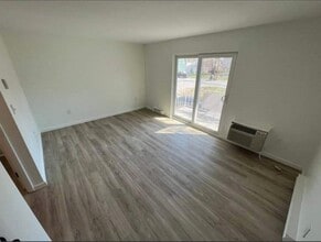 31 Vine St in Weymouth, MA - Foto de edificio - Building Photo