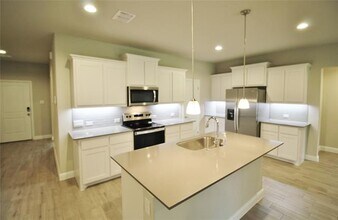 1449 Bennett Dr in Burleson, TX - Building Photo - Building Photo