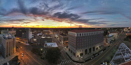 Lofts at the Grim in Texarkana, TX - Foto de edificio - Building Photo