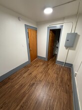 708 Mills St, Unit 6 in Kalamazoo, MI - Foto de edificio - Building Photo