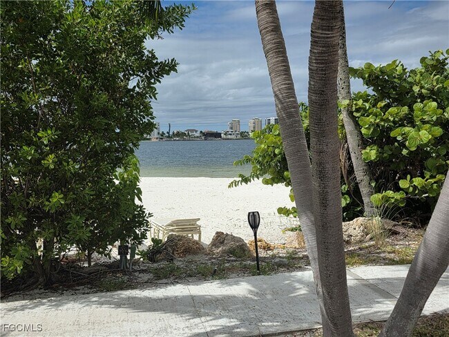 8701 Estero Blvd in Fort Myers Beach, FL - Building Photo - Building Photo