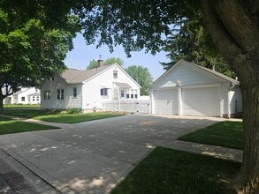 301 Washington St in West Liberty, OH - Building Photo - Building Photo