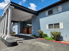 123 E Rampart Dr in San Antonio, TX - Building Photo - Building Photo