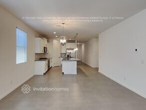 17705 W Pinnacle Vista Dr in Surprise, AZ - Foto de edificio - Building Photo