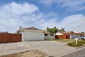 3907 Genine Dr in Oceanside, CA - Building Photo - Building Photo