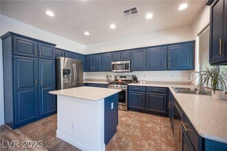 6302 Heather Creek Pl in Las Vegas, NV - Building Photo - Building Photo