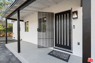 20850 Chase St in Los Angeles, CA - Building Photo - Building Photo