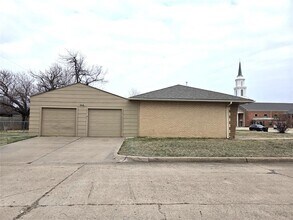 2333 NW 50th St in Oklahoma City, OK - Building Photo - Building Photo