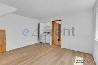 1526 NE 68th Ave in Portland, OR - Building Photo - Building Photo