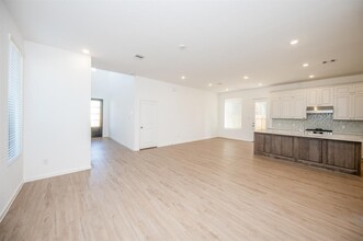 27035 Flower Isle Ln in Katy, TX - Building Photo - Building Photo