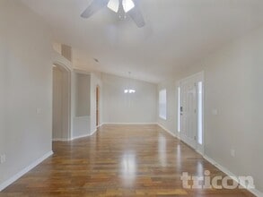 609 White Oak Way in DeLand, FL - Building Photo - Building Photo