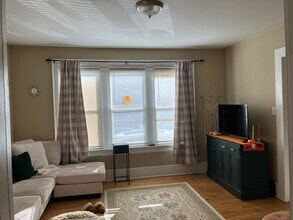 1726 N Pulaski St, Unit #2 in Milwaukee, WI - Building Photo - Building Photo