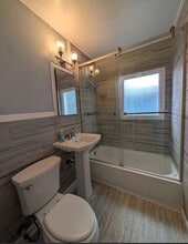 890 Josephine St in New Braunfels, TX - Foto de edificio - Building Photo